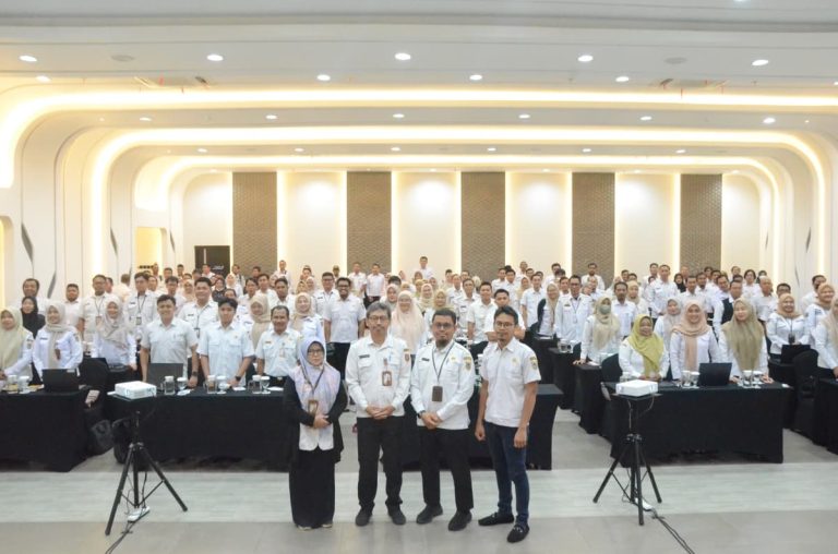Diskominfo Kalsel Gelar Sosialisasi dan Bimtek Penggabungan Aplikasi E-Ijamkes dan E-Performance