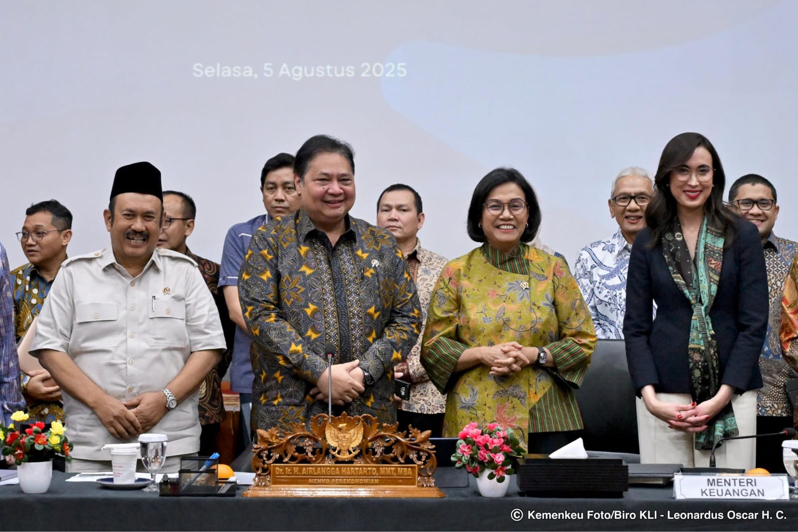 Target Pajak Tembus Rp2.357 Triliun, DPR & Ekonom Beri Peringatan Keras!