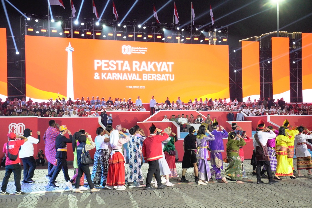 Luar Biasa, Bisa Dekat Presiden!: Cerita Warga di Karnaval HUT ke-80 RI