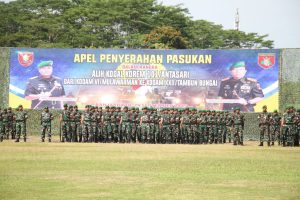 Pangdam VI/Mulawarman Pimpin Apel Alih Kodal Korem 101/Antasari ke Kodam XXII/Tambun Bungai