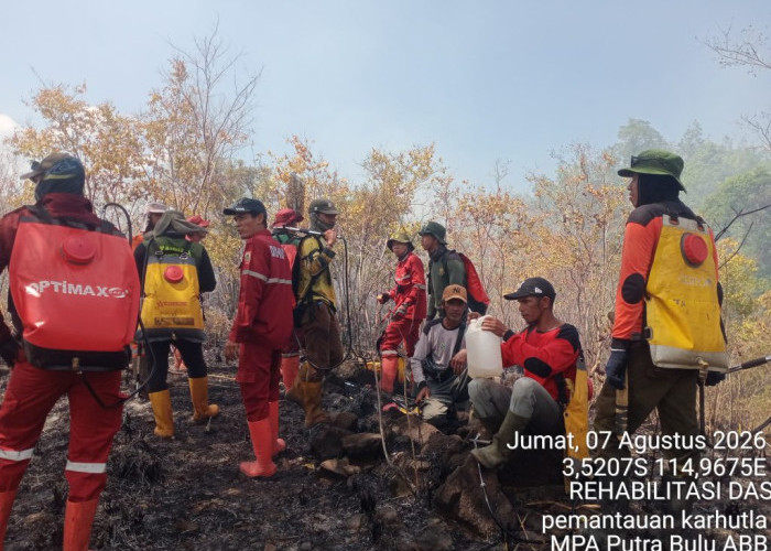 Hadapi Medan Curam, Gerak Cepat Tim Gabungan Berhasil Padamkan Karhutla Tahura Sultan Adam