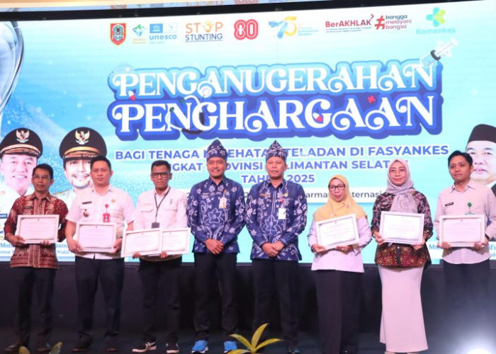 Apresiasi Istimewa! Pemprov Kalsel Anugerahkan Penghargaan Nakes Teladan 2025