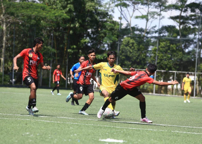 Persaingan Grup Memanas, Kotabaru Jadi Tim Pertama Lolos Semifinal Sepak Bola Popda Kalsel 2026