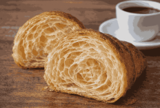 Rahasia Berlapis: Mengungkap Jejak Sejarah Croissant dari Austria ke Prancis
